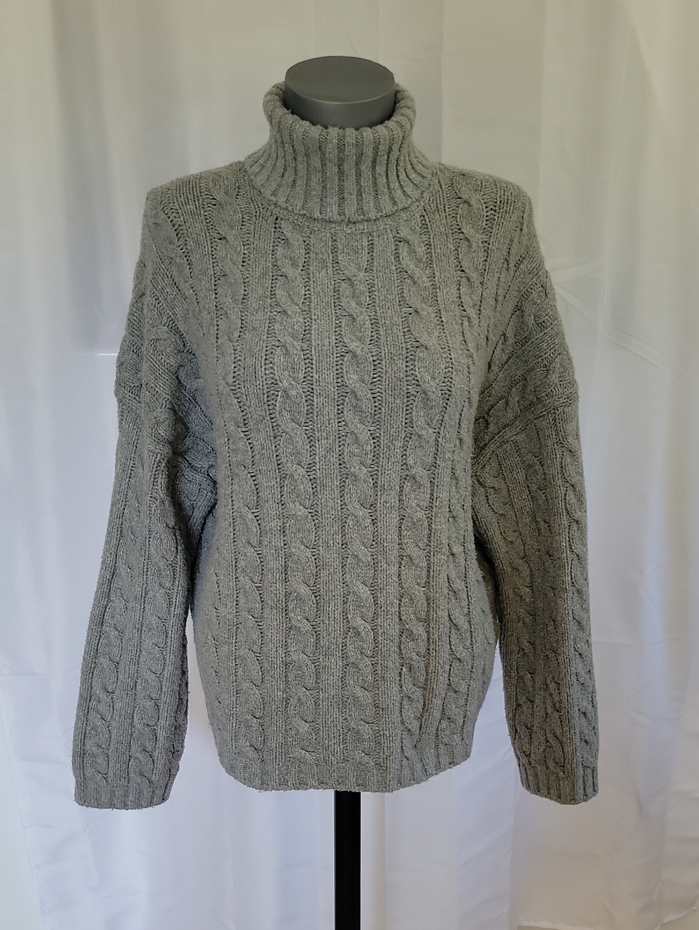 Abercrombie & Fitch Sweater Medium Gray Green